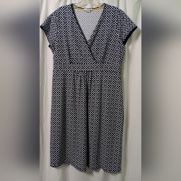Boden Casual Jersey Dress Size 12R Pinwheel Print Empire Waist Navy Blue White - Picture 2 of 9